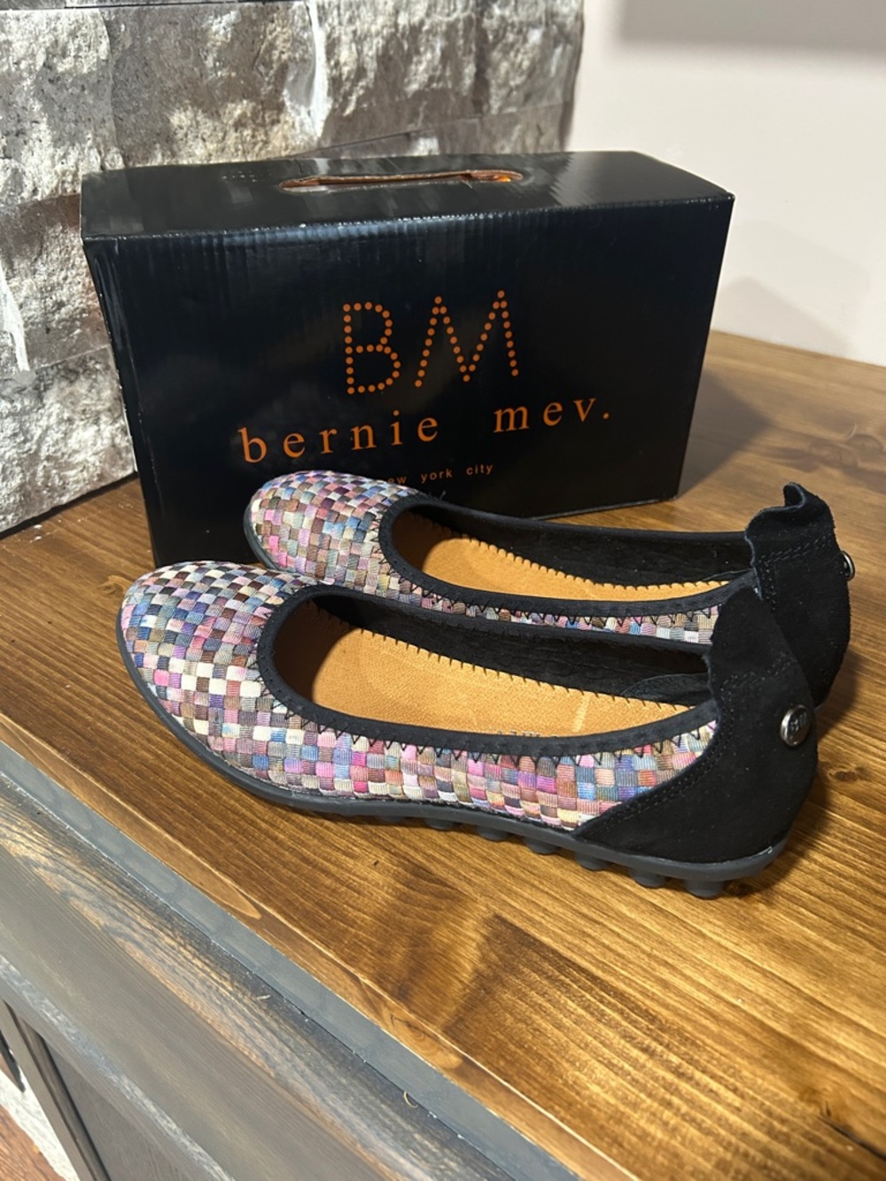bernie mev. Multicolor Woven Flats with Black Trim new in box size 8.5 (39)